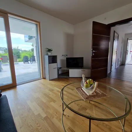 Comfy Plaza 65m2 Ground Floor No Stairs With Separate Bedroom Living Full Kitchen And Study Furnished Terrace Parking At The Door Fiber Internet Sleeps 4 Lejlighed