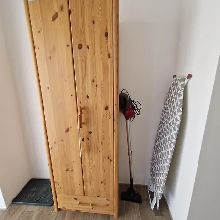 Lejlighed Comfy Plaza 65m2 Ground Floor No Stairs With Separate Bedroom Living Full Kitchen And Study Furnished Terrace Parking At The Door Fiber Internet Sleeps 4