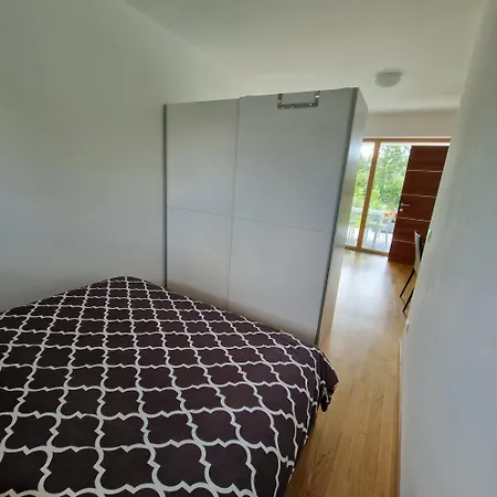 Comfy Plaza 65m2 Ground Floor No Stairs With Separate Bedroom Living Full Kitchen And Study Furnished Terrace Parking At The Door Fiber Internet Sleeps 4 * Aurolzmunster