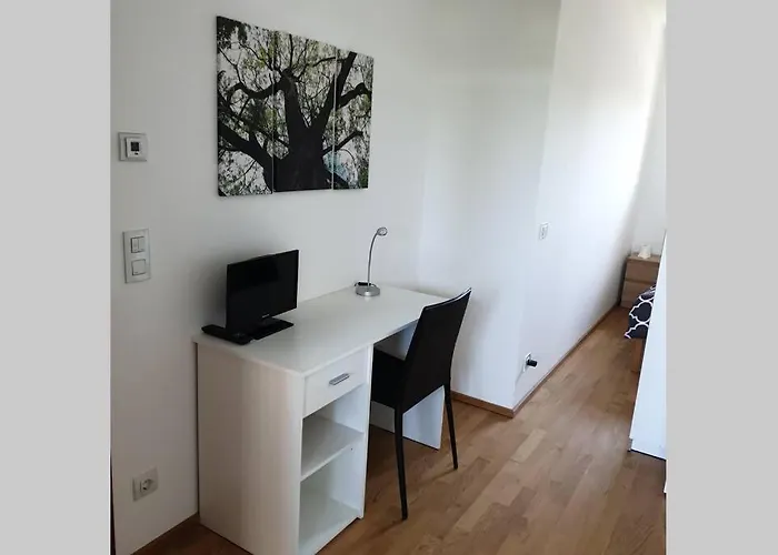 Comfy Plaza Appartamento Aurolzmunster